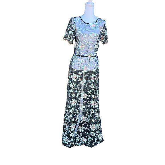 LuLaRoe Deanne II Sheer Overlay Embroidered Floral Dress Pink Rose Medium NEW - Picture 1 of 10